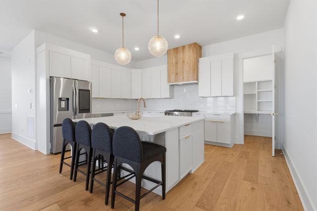 6027 Hill Circle, Nashville, TN 37209