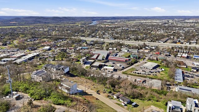 6027 Hill Circle, Nashville, TN 37209