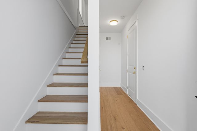 6027 Hill Circle, Nashville, TN 37209