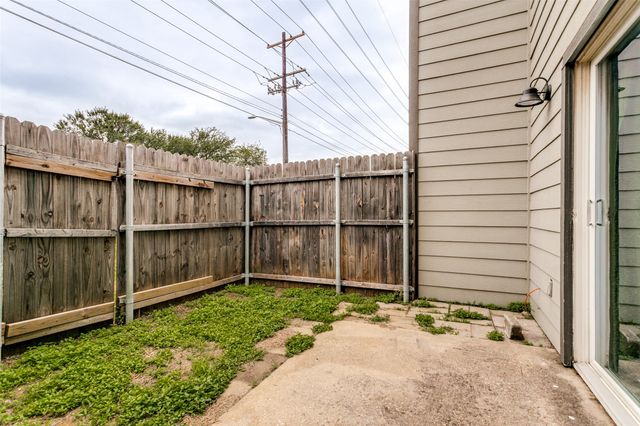 634 W Collins Street, Denton, TX 76201