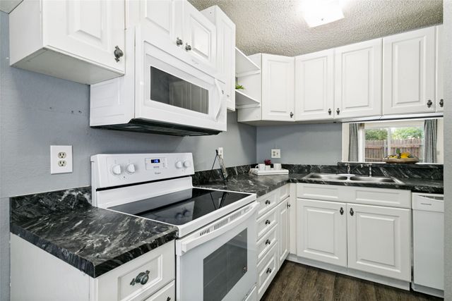 634 W Collins Street, Denton, TX 76201