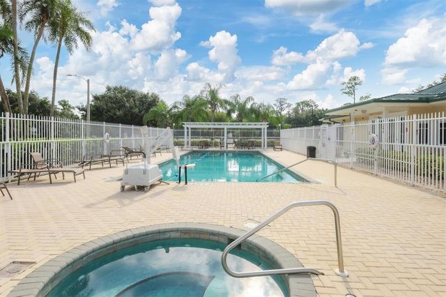7269 FOUNTAIN PALM CIRCLE, Bradenton, FL 34203