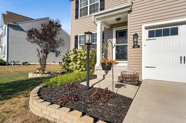 585 Weaver Ridge Drive, Marysville, OH 43040