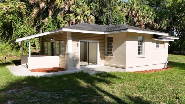 709 S HIGHLAND STREET, Mount Dora, FL 32757