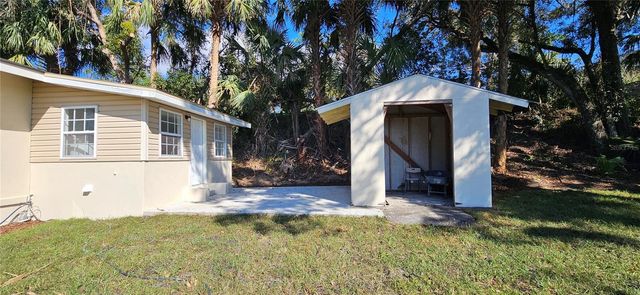 709 S HIGHLAND STREET, Mount Dora, FL 32757