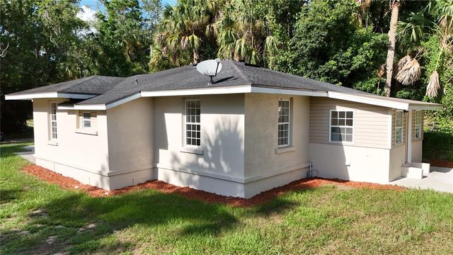709 S HIGHLAND STREET, Mount Dora, FL 32757