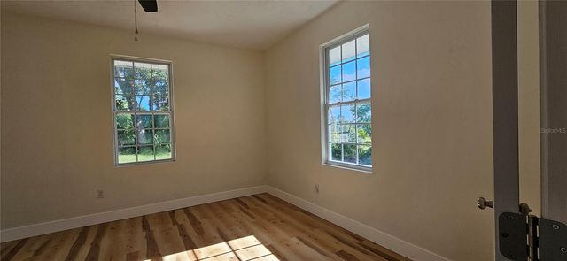 709 S HIGHLAND STREET, Mount Dora, FL 32757
