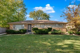 7330 N Kilbourn Avenue, Lincolnwood, IL 60712