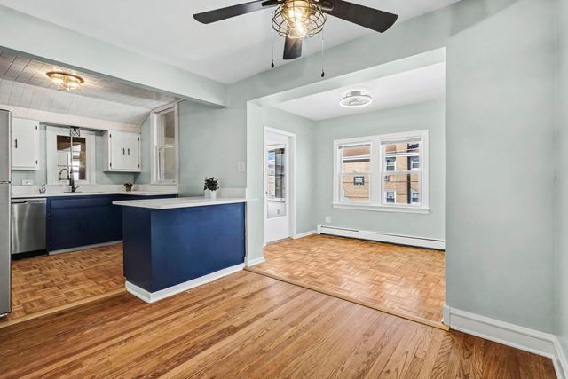 6550 W Ebinger Drive, Niles, IL 60714