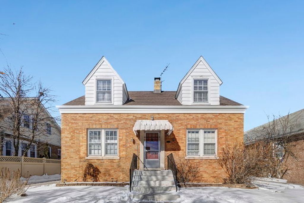 6550 W Ebinger Drive, Niles, IL 60714