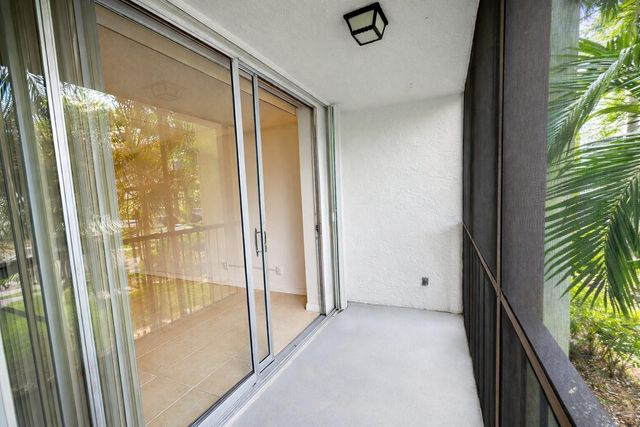 5300 NE 24th Terrace 216C, Fort Lauderdale, FL 33308