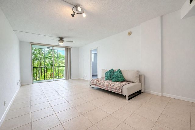 5300 NE 24th Terrace 216C, Fort Lauderdale, FL 33308