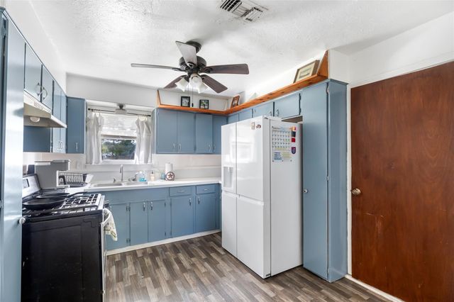 305 Cherry Creek Road, Dayton, TX 77535