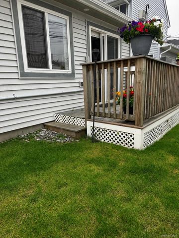 717 E Walnut Street, Long Beach, NY 11561