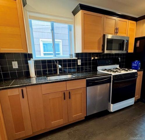 717 E Walnut Street, Long Beach, NY 11561