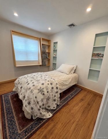 717 E Walnut Street, Long Beach, NY 11561
