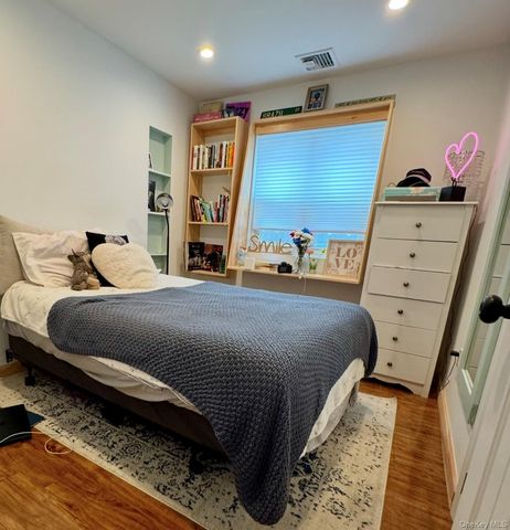 717 E Walnut Street, Long Beach, NY 11561