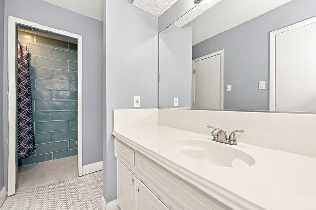 3204 Denbury Drive, Fort Worth, TX 76133