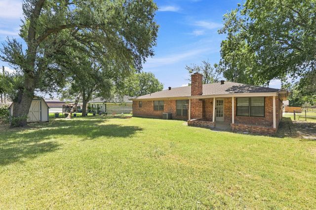 3204 Denbury Drive, Fort Worth, TX 76133