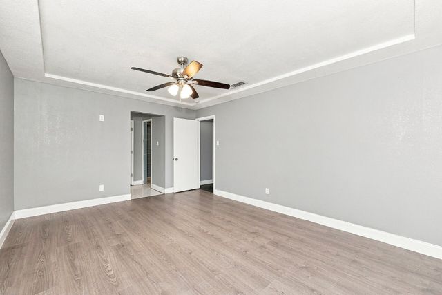 3204 Denbury Drive, Fort Worth, TX 76133