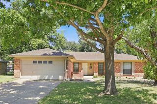 3204 Denbury Drive, Fort Worth, TX 76133