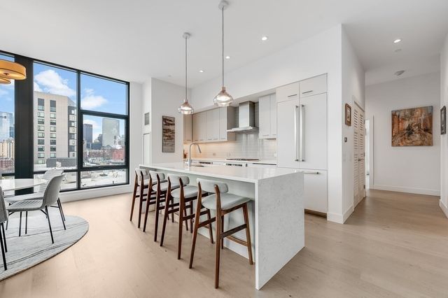 40 Traveler St PH802, Boston, MA 02118