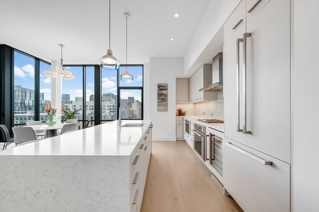 40 Traveler St PH802, Boston, MA 02118