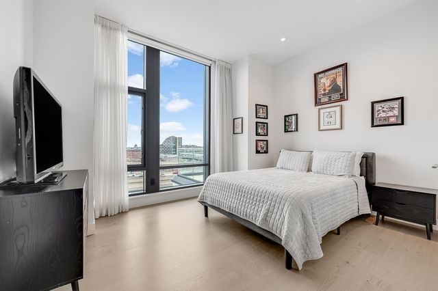 40 Traveler St PH802, Boston, MA 02118