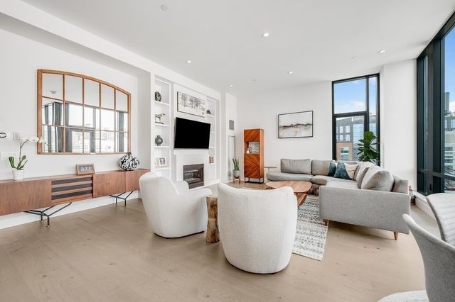 40 Traveler St PH802, Boston, MA 02118