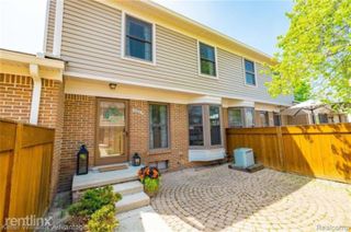 40043 Crosswinds Drive, Novi, MI 48375