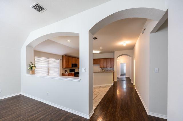 604 Beeman Drive, Arlington, TX 76002