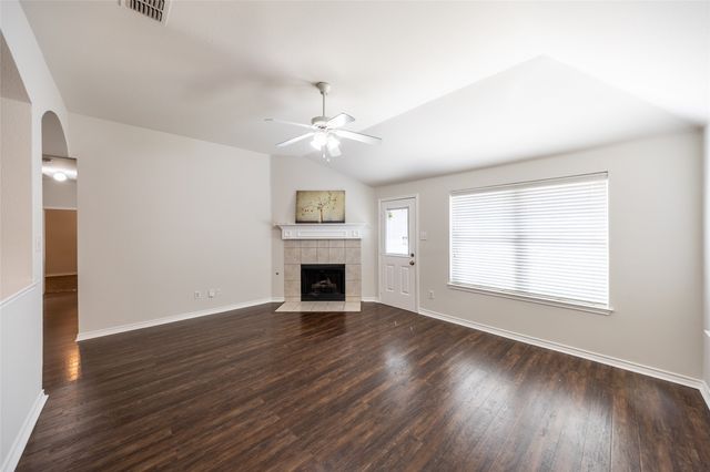 604 Beeman Drive, Arlington, TX 76002