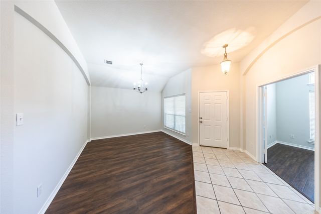 604 Beeman Drive, Arlington, TX 76002