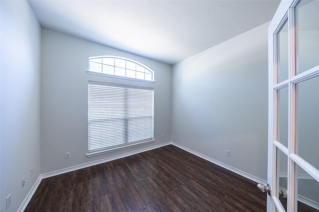 604 Beeman Drive, Arlington, TX 76002