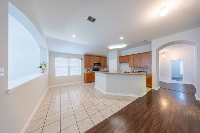 604 Beeman Drive, Arlington, TX 76002