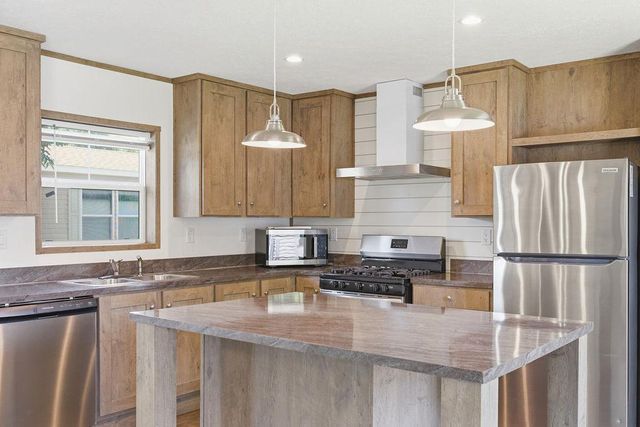 10162 Pierce Place NE, Blaine, MN 55434