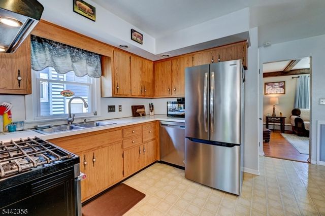 123 Eastern Ave, Somerville Boro, NJ 08876