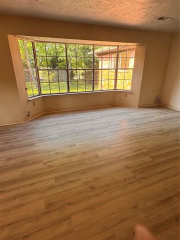 3400 Coachman Drive, Baytown, TX 77521