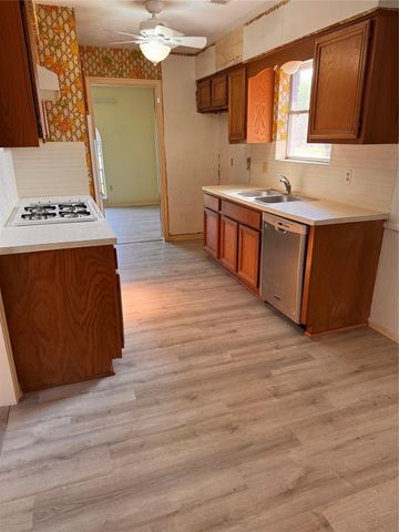 3400 Coachman Drive, Baytown, TX 77521
