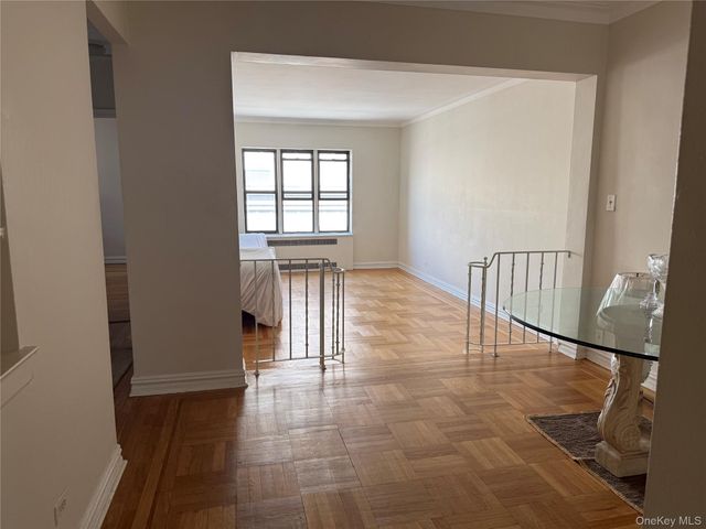 210 Martine Avenue 6L, White Plains, NY 10601