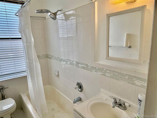 210 Martine Avenue 6L, White Plains, NY 10601