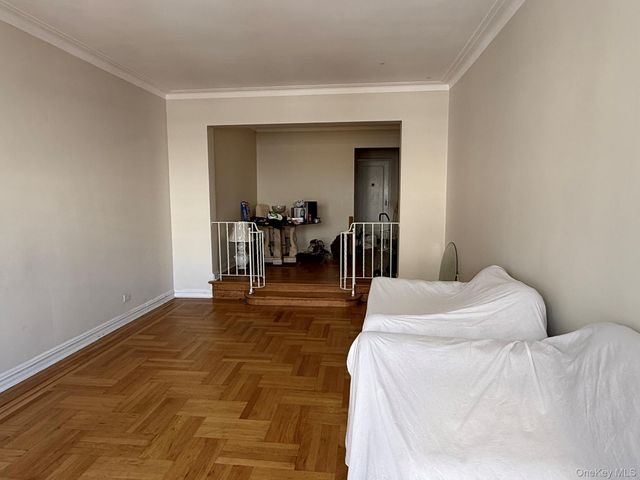 210 Martine Avenue 6L, White Plains, NY 10601