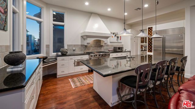 138 Voyage Mall, Marina Del Rey, CA 90292