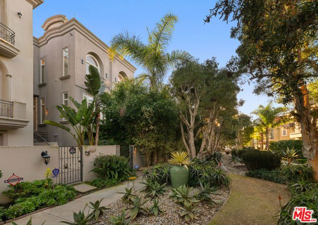 138 Voyage Mall, Marina Del Rey, CA 90292