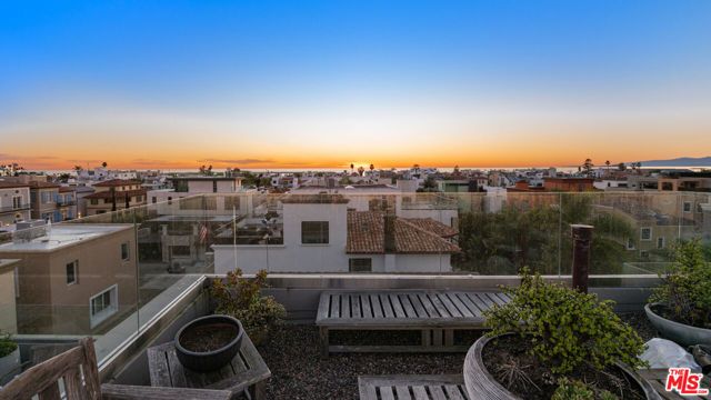 138 Voyage Mall, Marina Del Rey, CA 90292