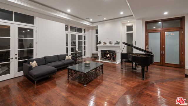 138 Voyage Mall, Marina Del Rey, CA 90292