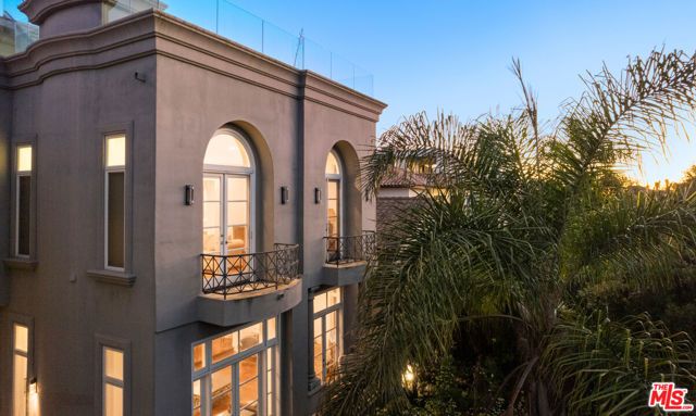 138 Voyage Mall, Marina Del Rey, CA 90292