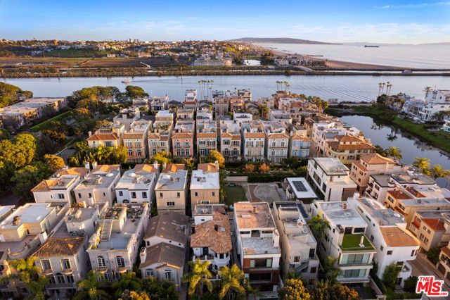 138 Voyage Mall, Marina Del Rey, CA 90292