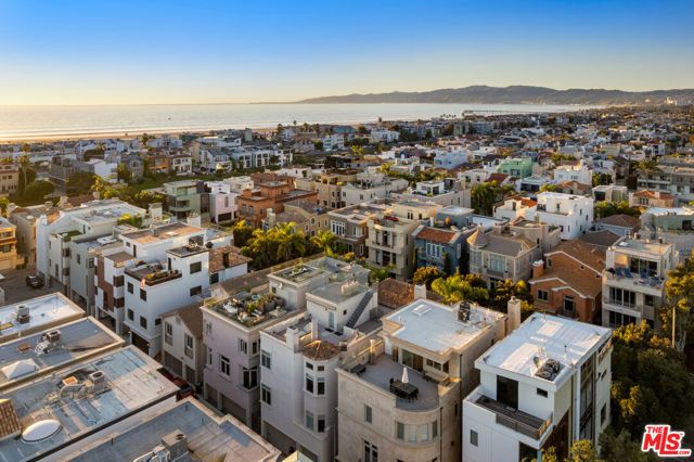 138 Voyage Mall, Marina Del Rey, CA 90292