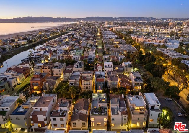 138 Voyage Mall, Marina Del Rey, CA 90292